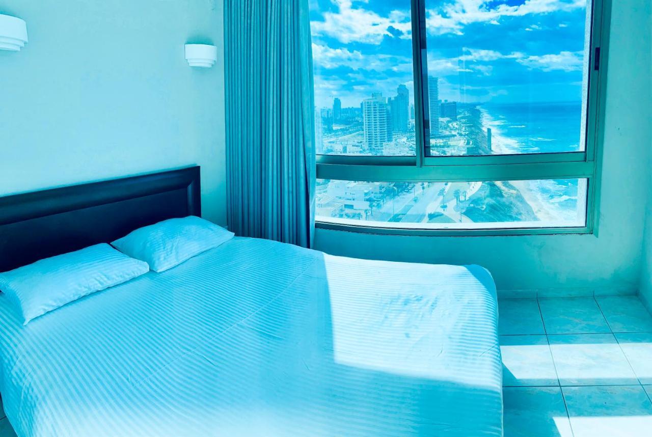 Sea Breeze Apartments Нетания Экстерьер фото