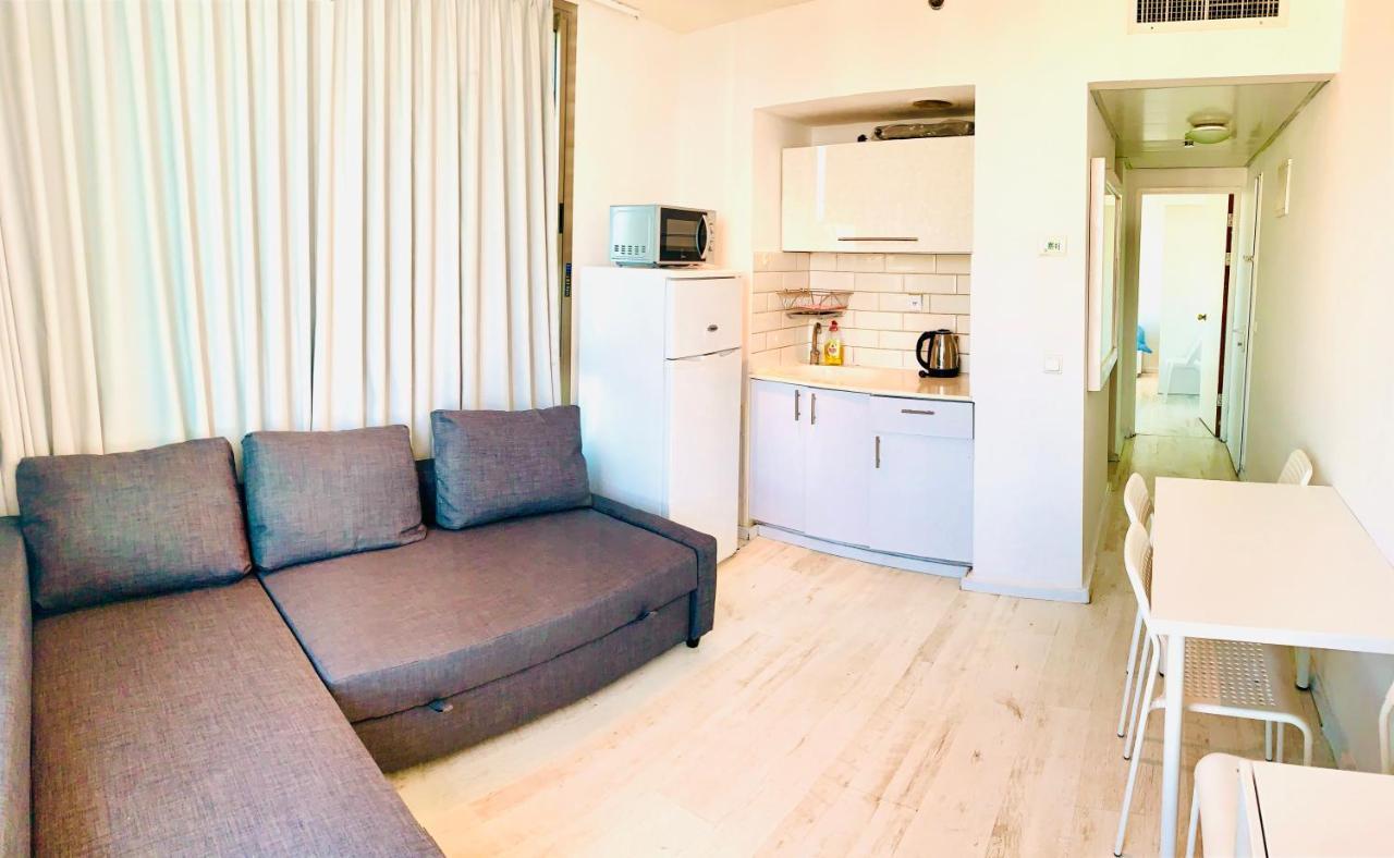 Sea Breeze Apartments Нетания Экстерьер фото