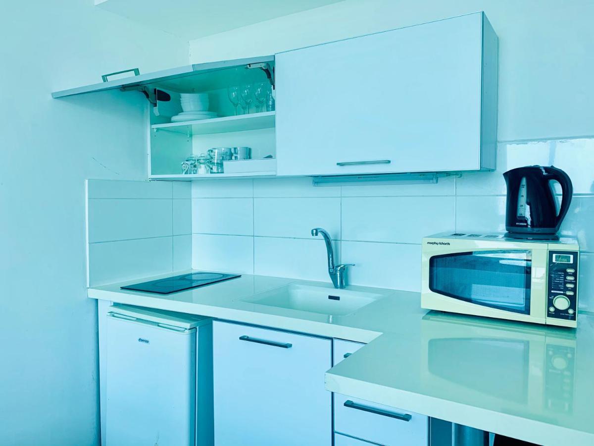 Sea Breeze Apartments Нетания Экстерьер фото