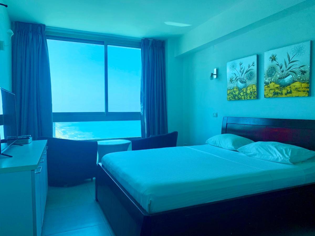 Sea Breeze Apartments Нетания Экстерьер фото