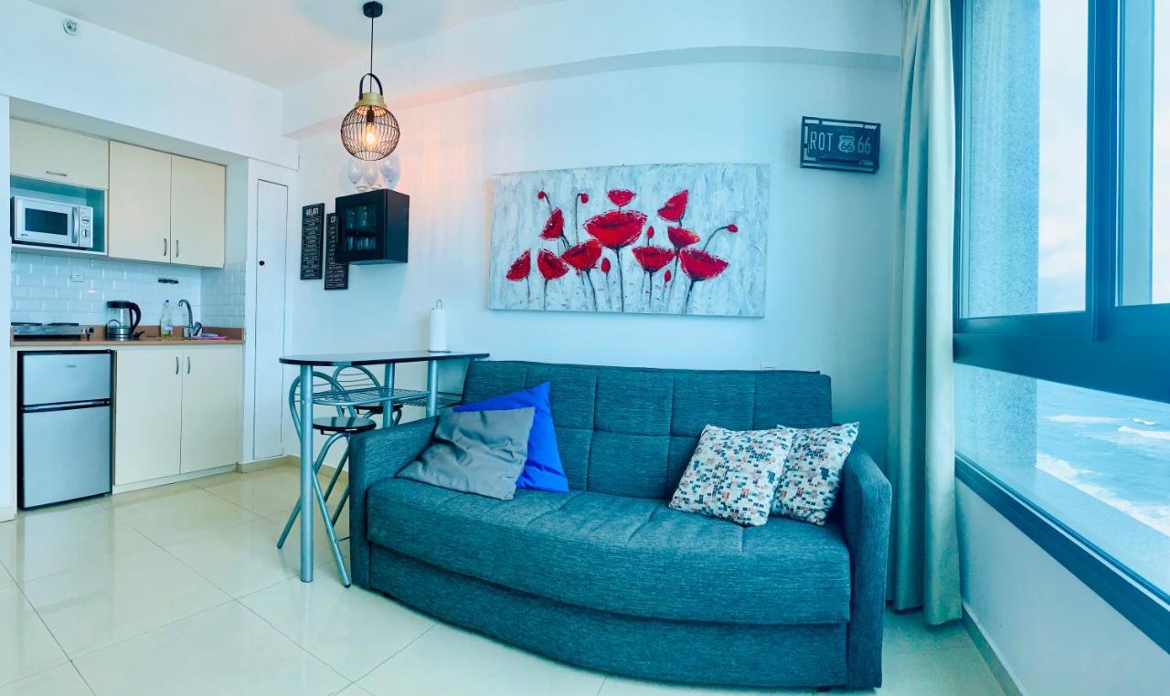 Sea Breeze Apartments Нетания Экстерьер фото