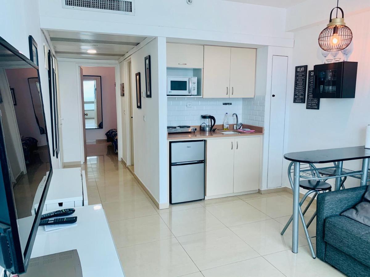 Sea Breeze Apartments Нетания Экстерьер фото