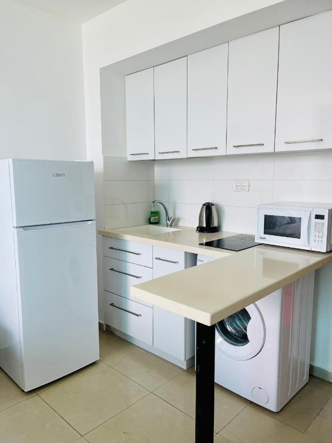 Sea Breeze Apartments Нетания Экстерьер фото