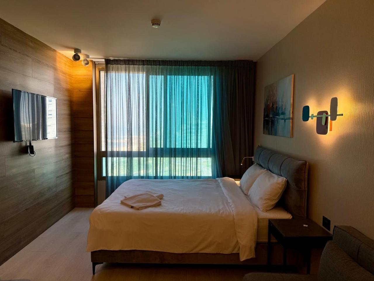 Sea Breeze Apartments Нетания Экстерьер фото